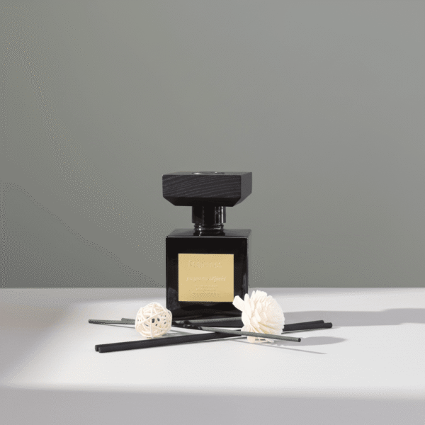 Luxury Black Home Fragrance – Elegant Gold Accent Aroma