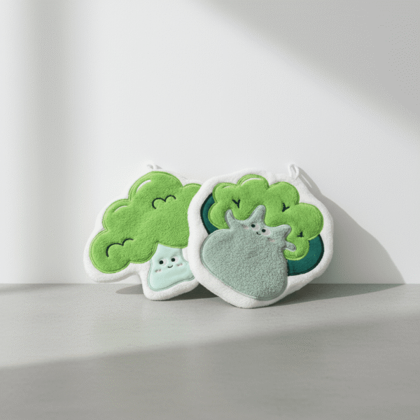 Essential Sage Green Kids Bath Gloves – Adorable Broccoli Design