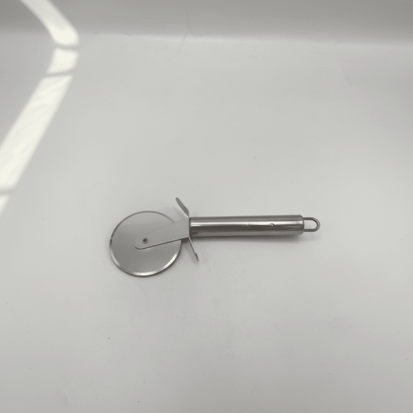 19.5 cm Pizza Cutter - Modern Essential for Effortless Slicing | Mint LB